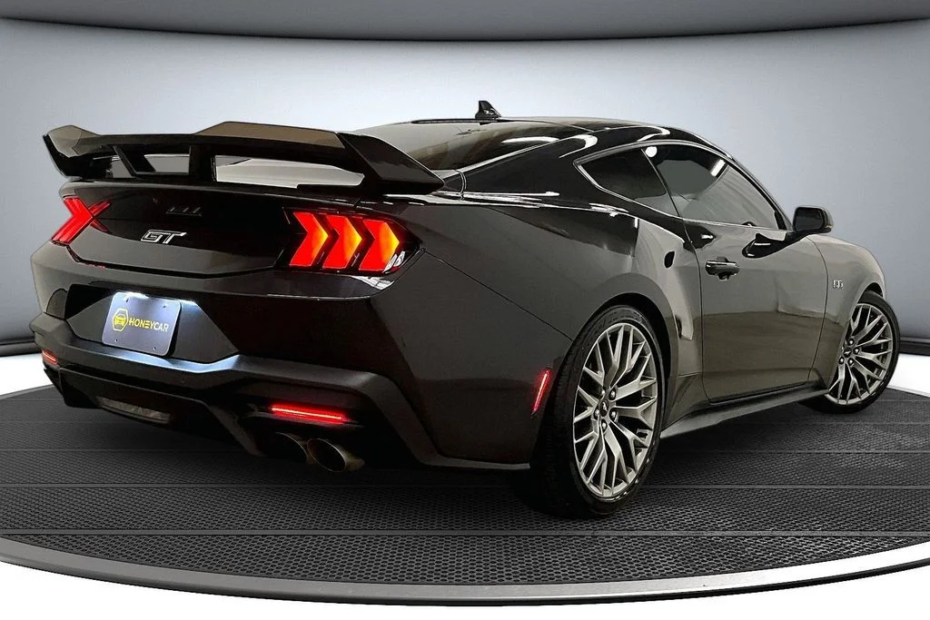Used 2024 Gray Ford GT Premium image 6