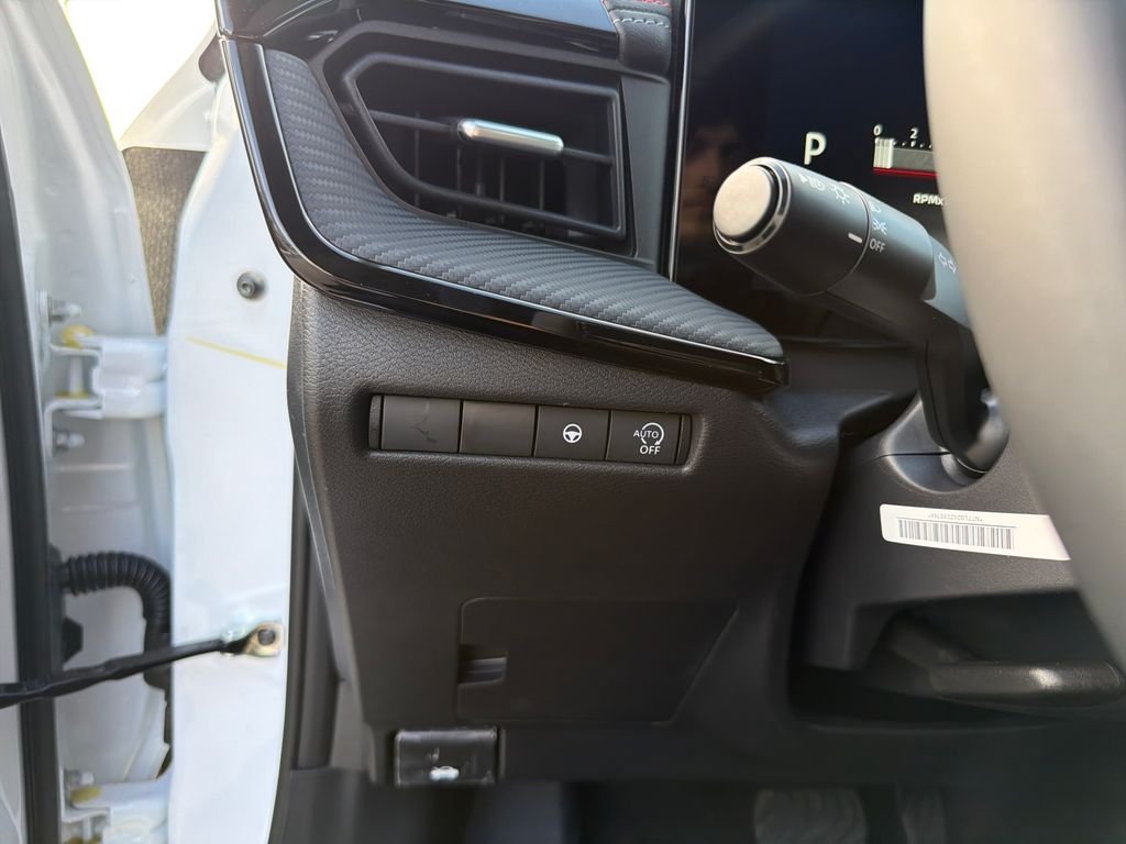 New 2026 Nissan Kicks SR 4D Sport Utility