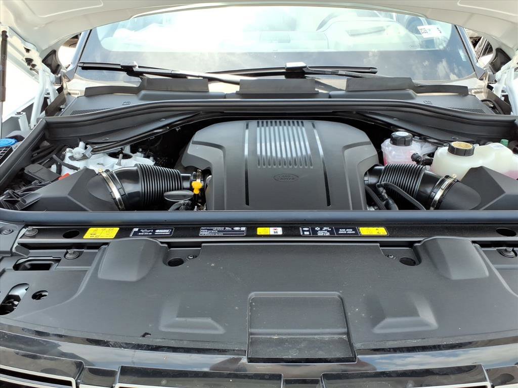 New 2026 Fuji White Land Rover SE image 10
