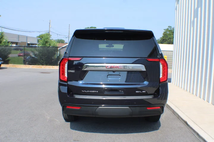 Certified Used 2022 Midnight Blue Metallic GMC SLE image 17