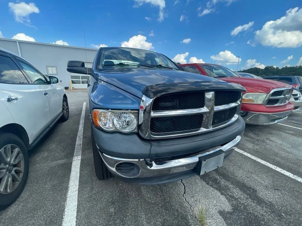 Used 2004 Blue Dodge SLT image 6