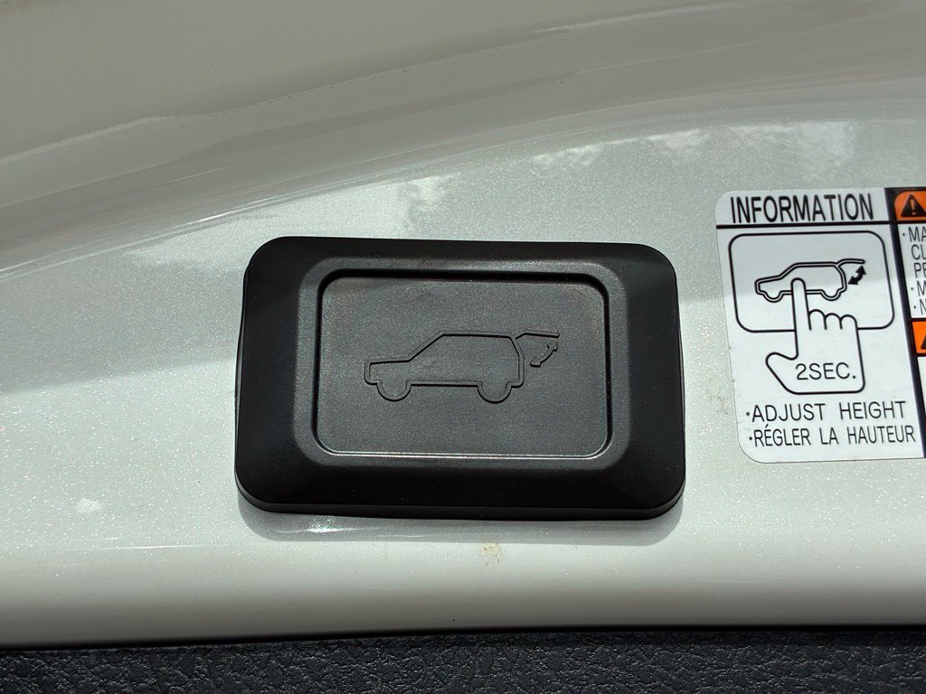 Used 2014 White Toyota Limited image 31