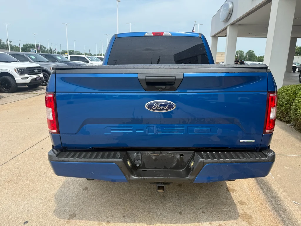 Used 2018 Lightning Blue Ford XL image 4