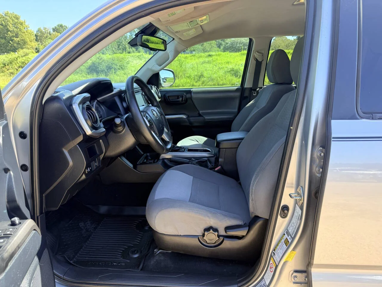 Used 2019 Silver Toyota SR5 V6 4x2 4dr Double Cab 5.0 ft SB image 13