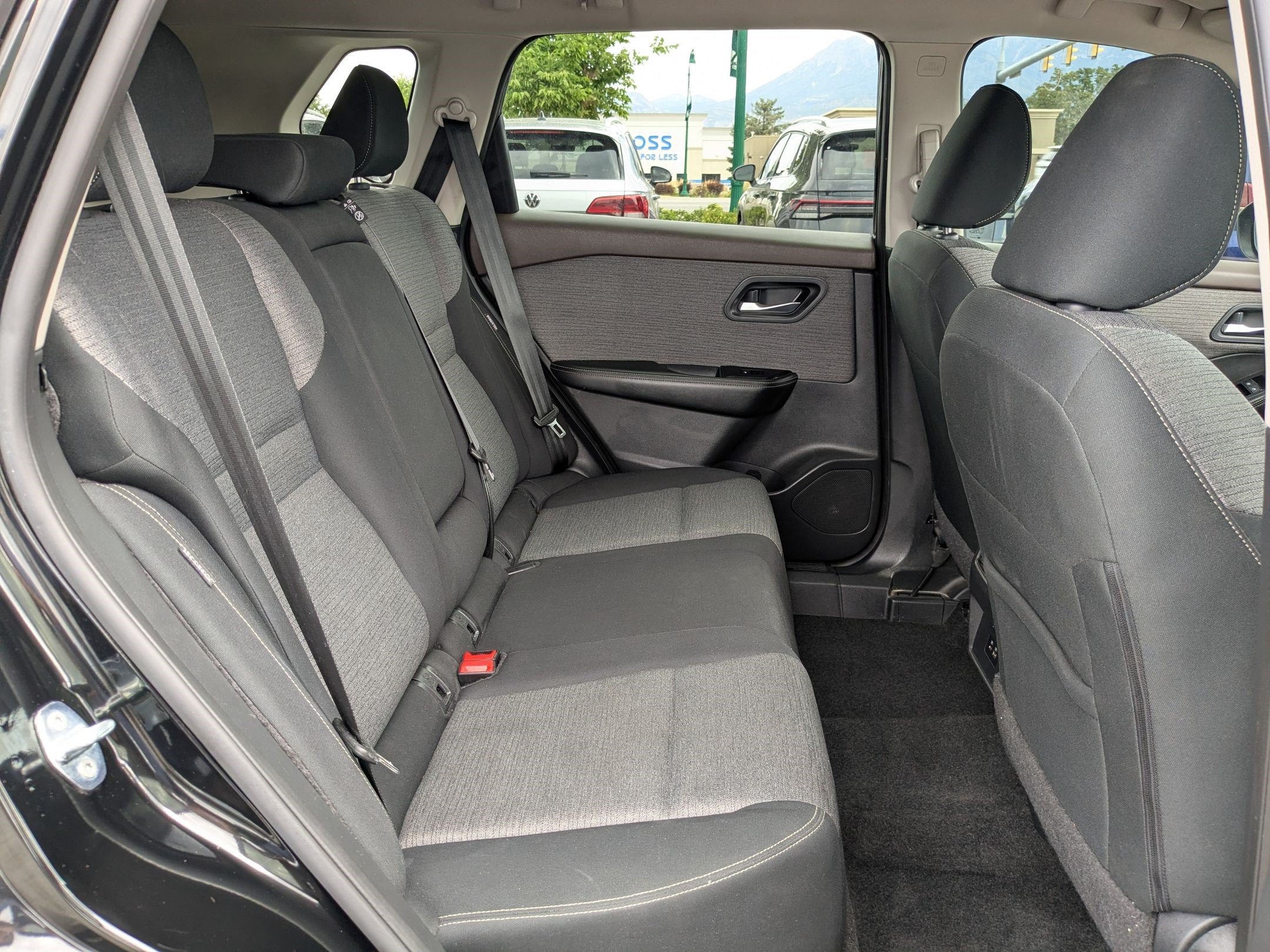 Used 2023 Super Black Nissan SV image 30