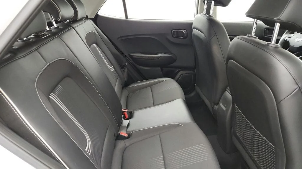 Used 2023 Lunar White Hyundai Limited IVT image 23