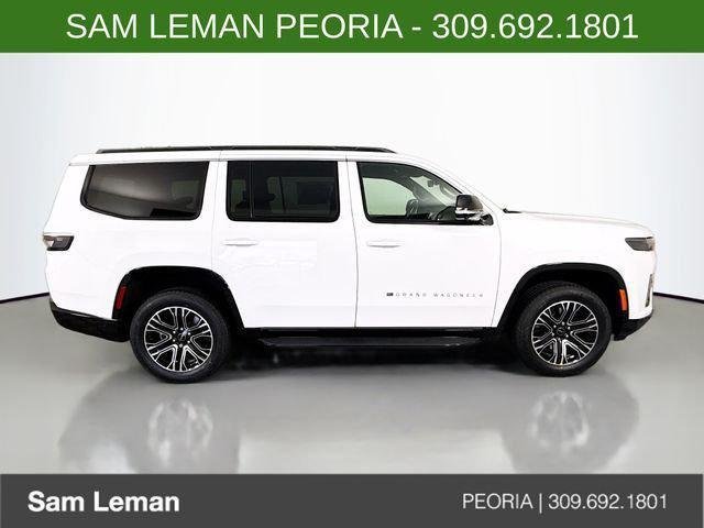 New 2026 Bright White Clear-Coat Exterior Paint Jeep Grand Wagoneer image 8