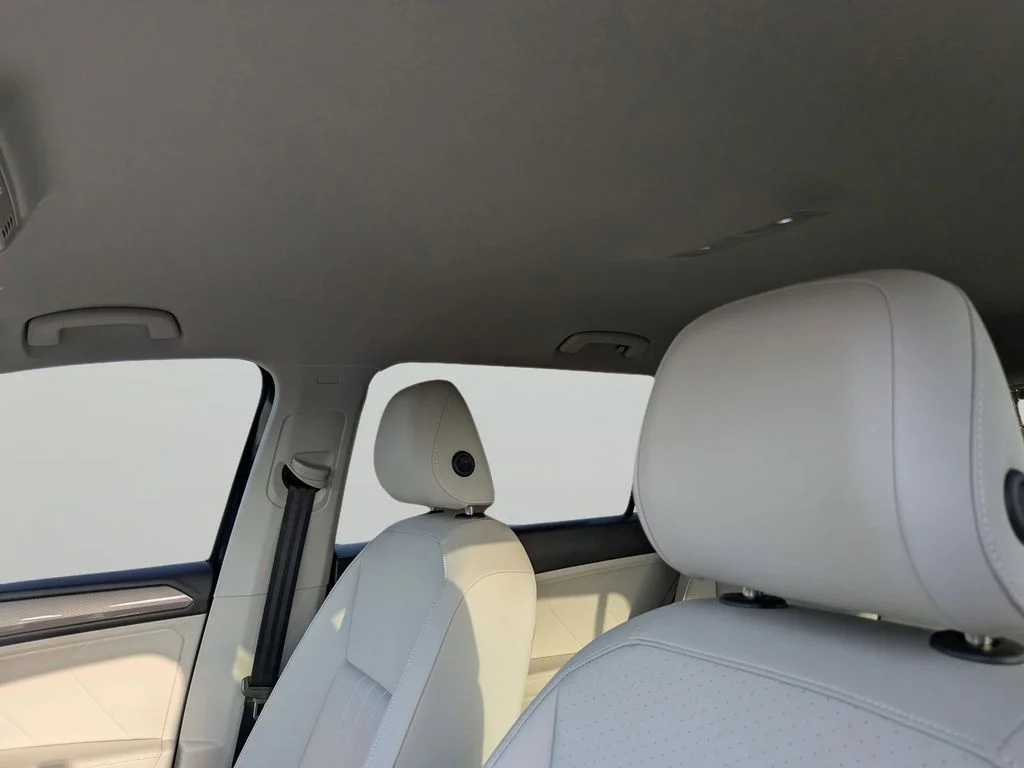 Certified Used 2023 Blue Volkswagen 2.0T SE image 18