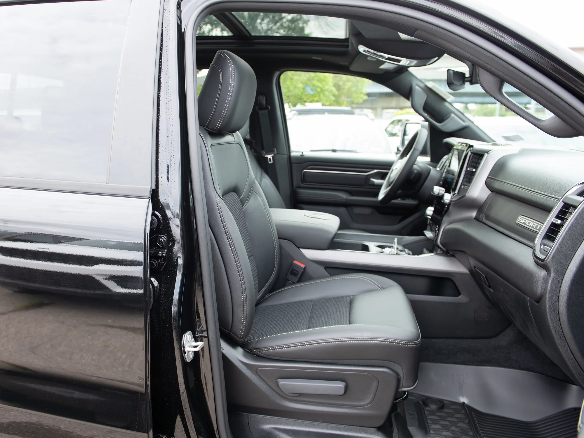 New 2026 Black RAM Sport* image 22