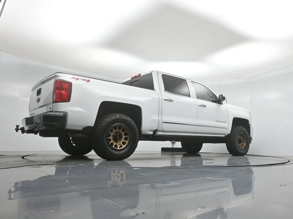 Used 2018 White Chevrolet LTZ image 45