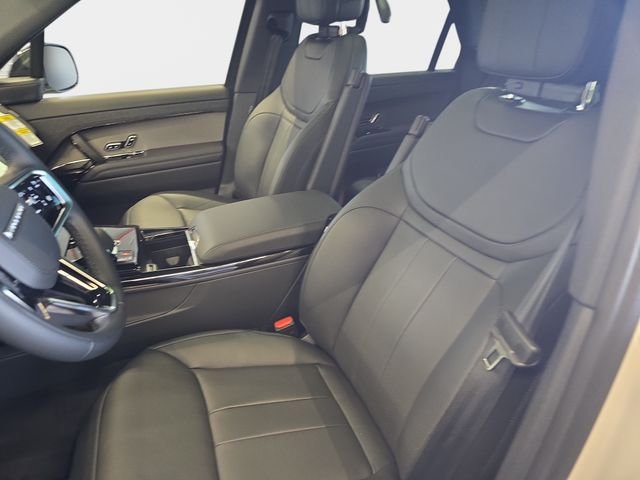 New 2026 Borasco Grey Land Rover SE image 12