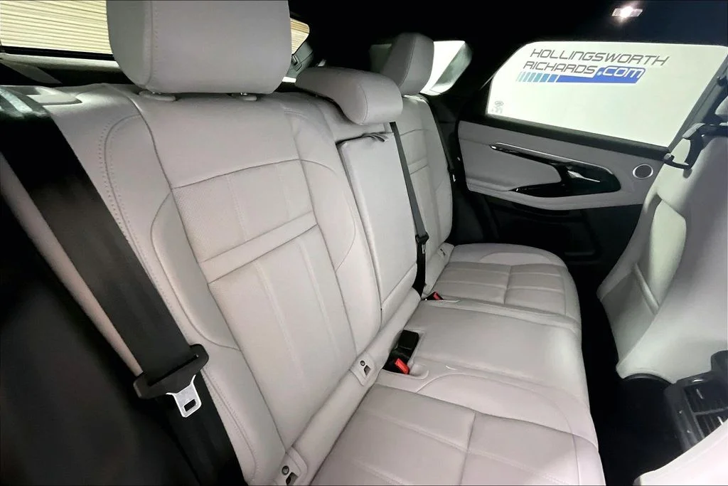 Used 2023 Nolita Grey Land Rover SE image 22