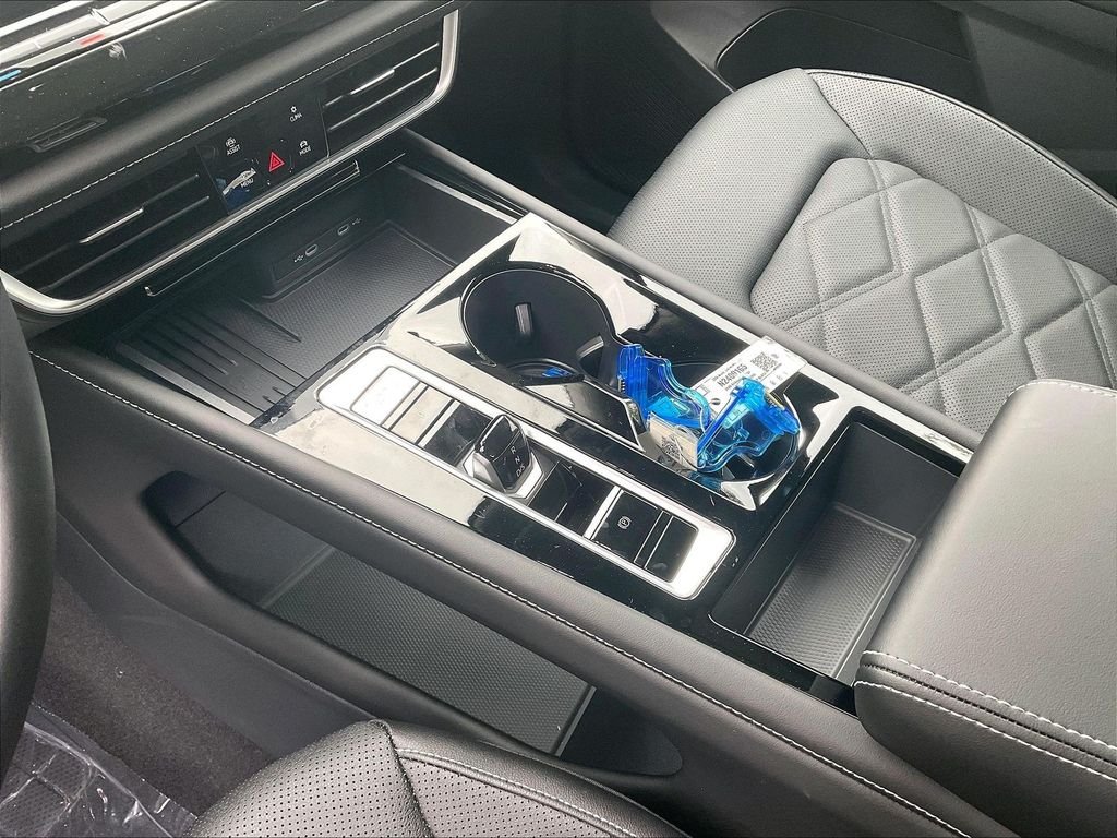 New 2026 White/off-white Volkswagen 2.0T SE w/Technology image 14