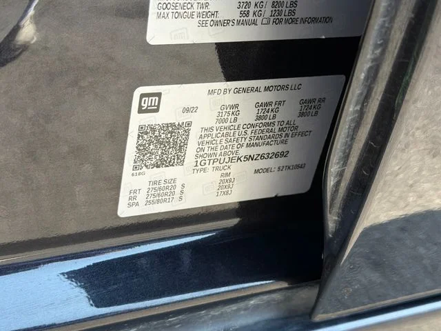 Used 2022 Silver GMC Elevation image 30