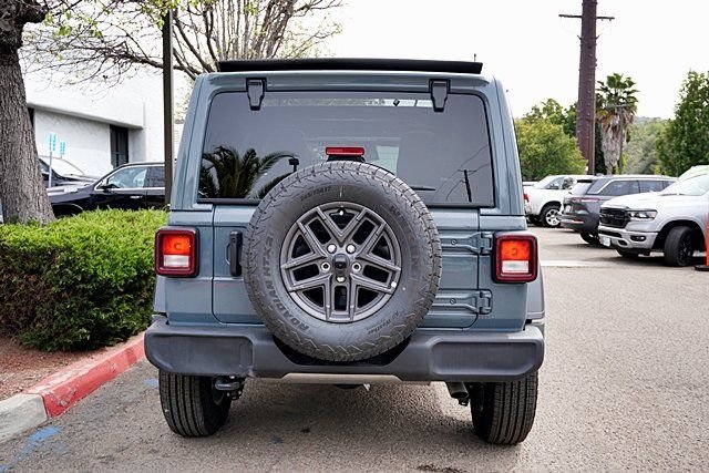 New 2026 Anvil Clear-Coat Exterior Paint Jeep Sport S image 10