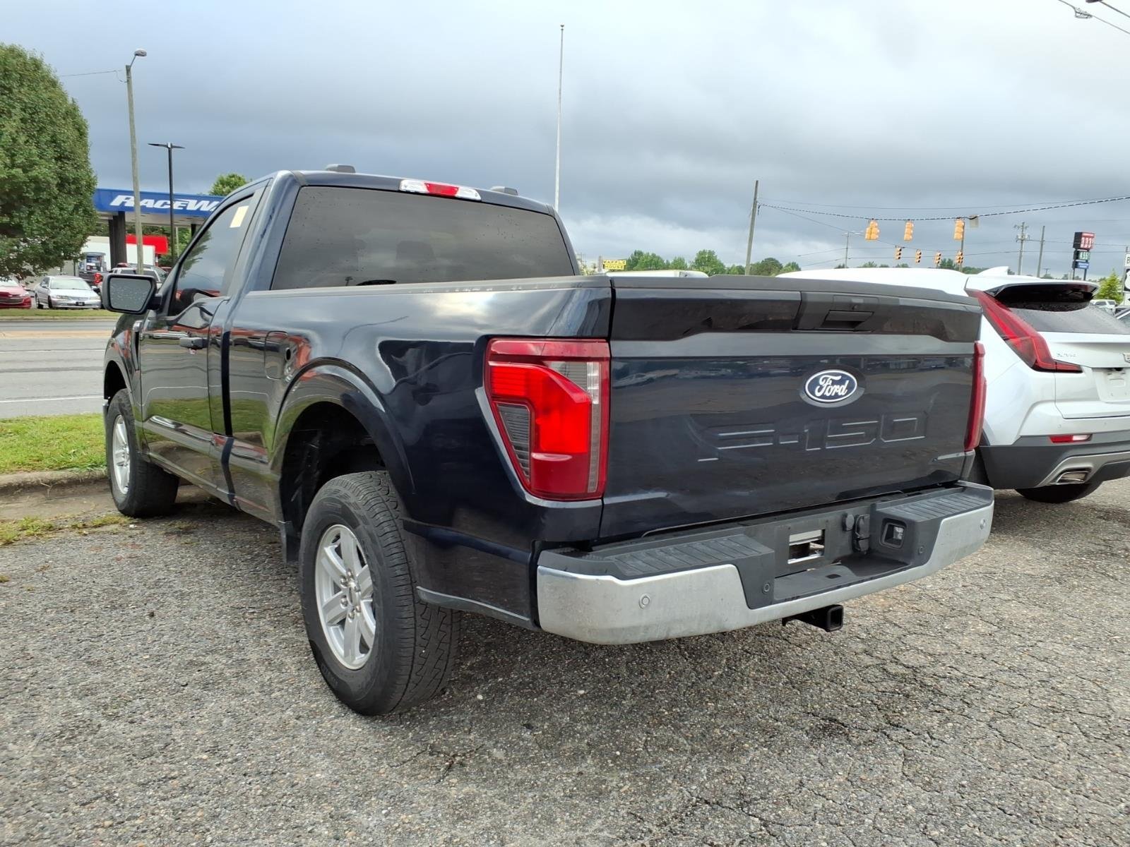 Used 2025 Antimatter Blue Metallic Ford XL image 4