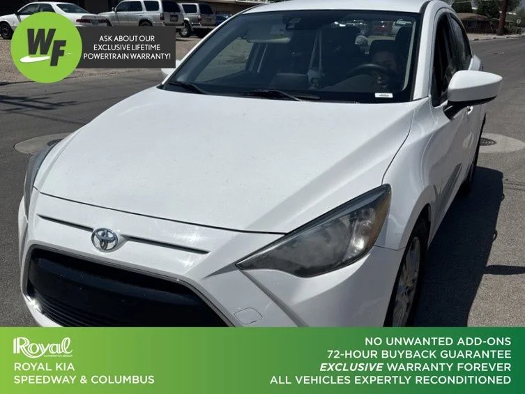 Used 2017 White Toyota Base image 1