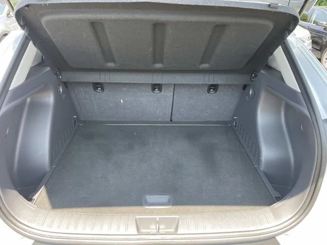 Used 2025 Gray Hyundai SEL image 7