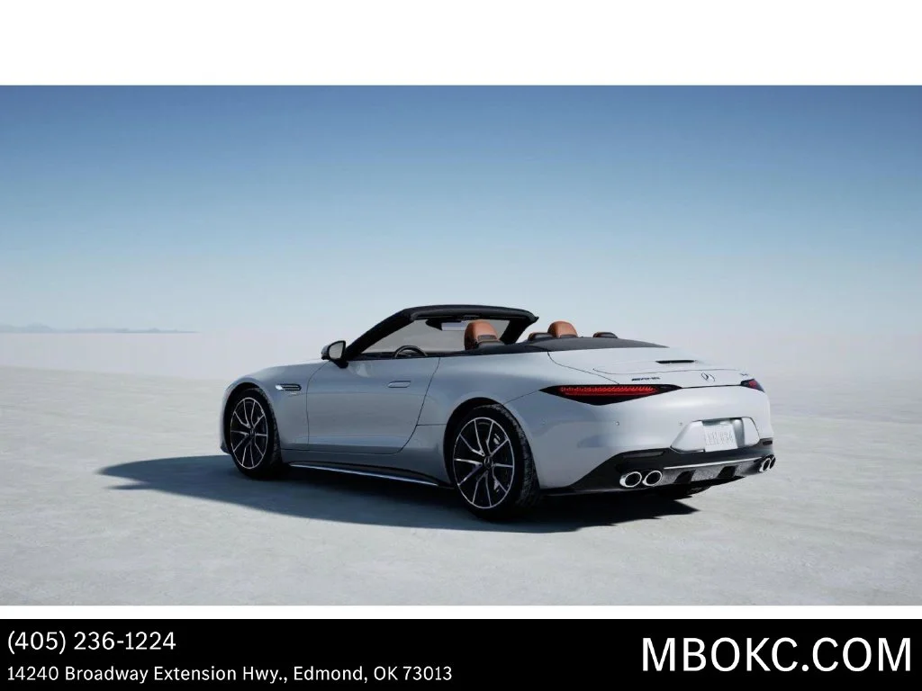 New 2027 MANUFAKTUR Moonlight White Metallic Mercedes-Benz AMG® SL 43 Roadster image 30