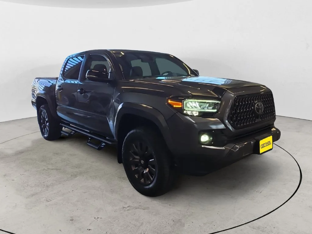 Used 2022 Gray Toyota Limited image 5