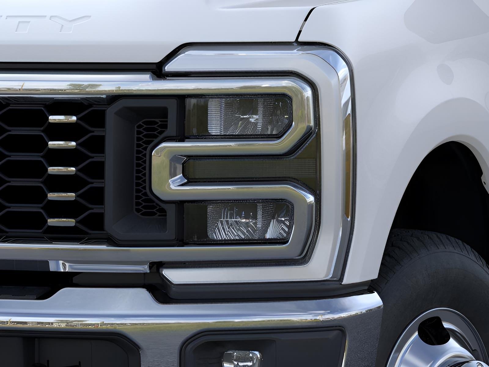 New 2026 Star White Metallic Tri-Coat Ford F-350® King Ranch® image 18