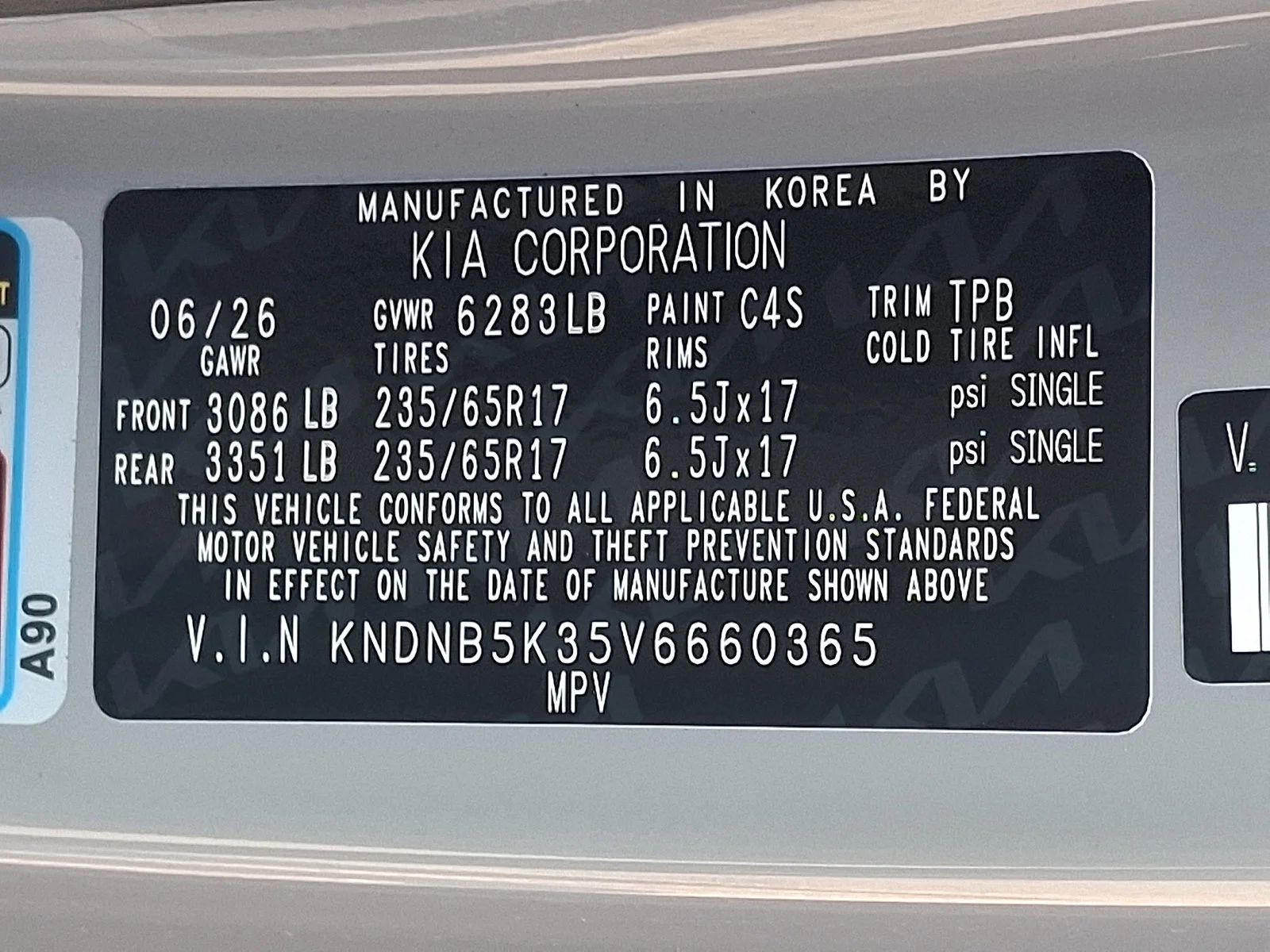 New 2027 White Kia LXS image 20