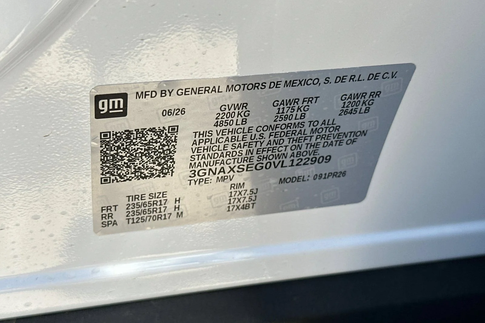 New 2027 Polar White Tricoat Chevrolet ACTIV image 29