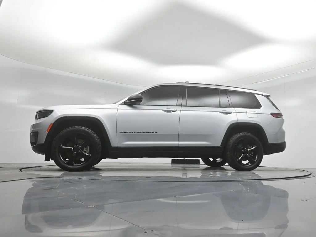 Certified Used 2021 Silver Jeep Altitude image 49