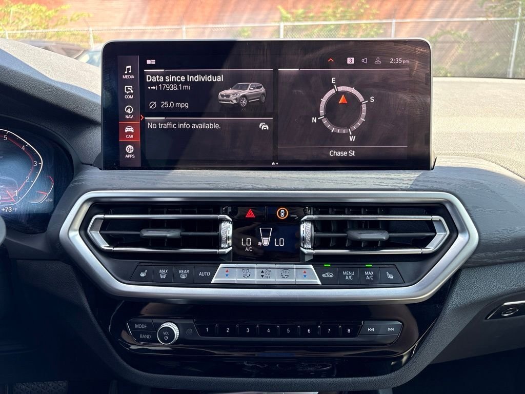 Used 2024 Gray BMW xDrive30i image 13
