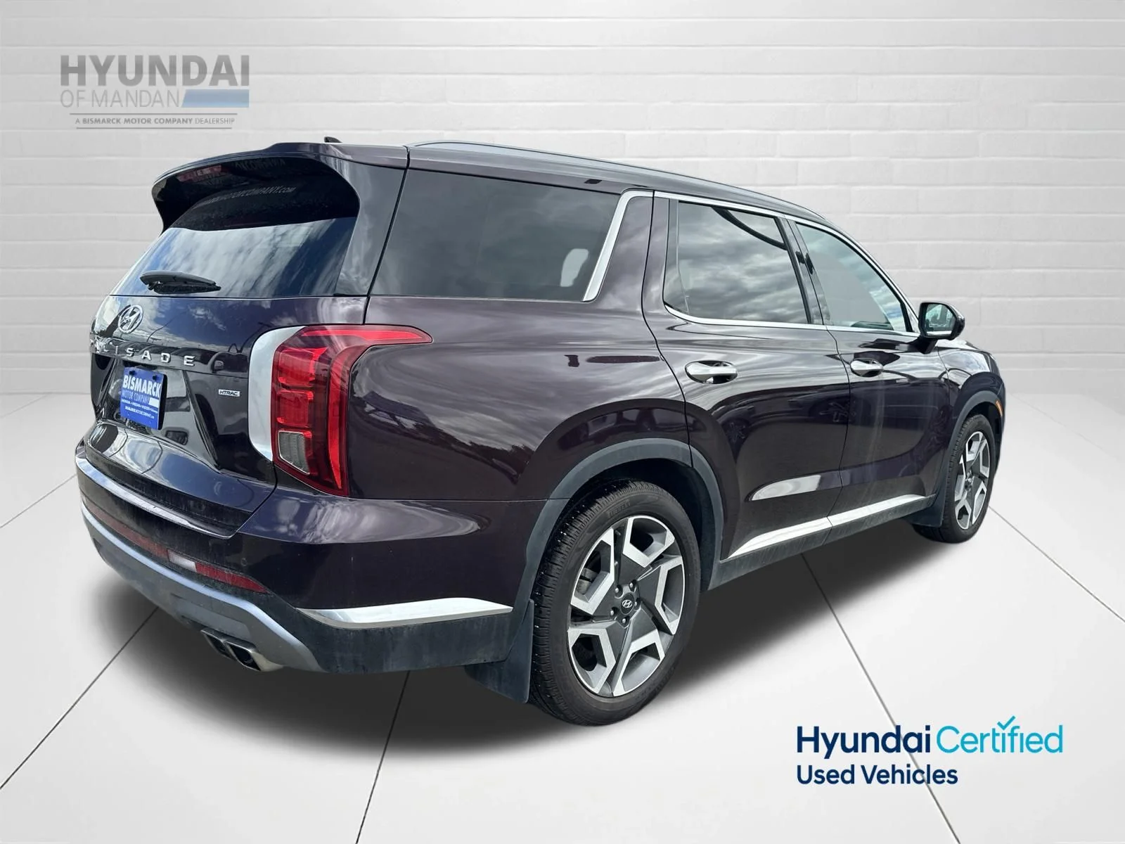 Used 2023 Red Hyundai Limited image 3