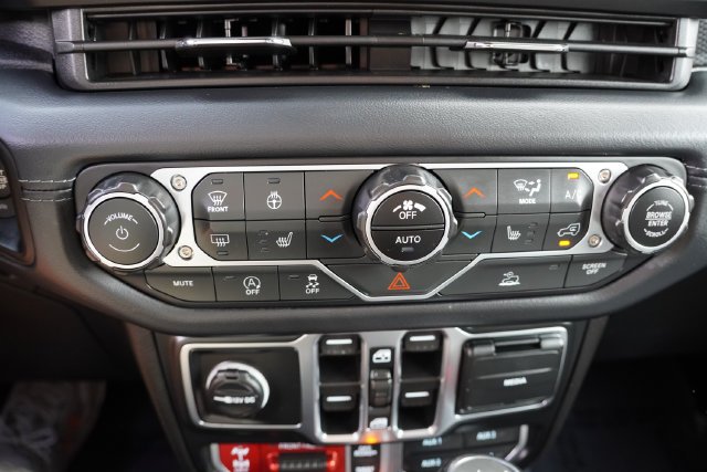 Used 2025 Hydro Blue Pearlcoat Jeep Rubicon image 25