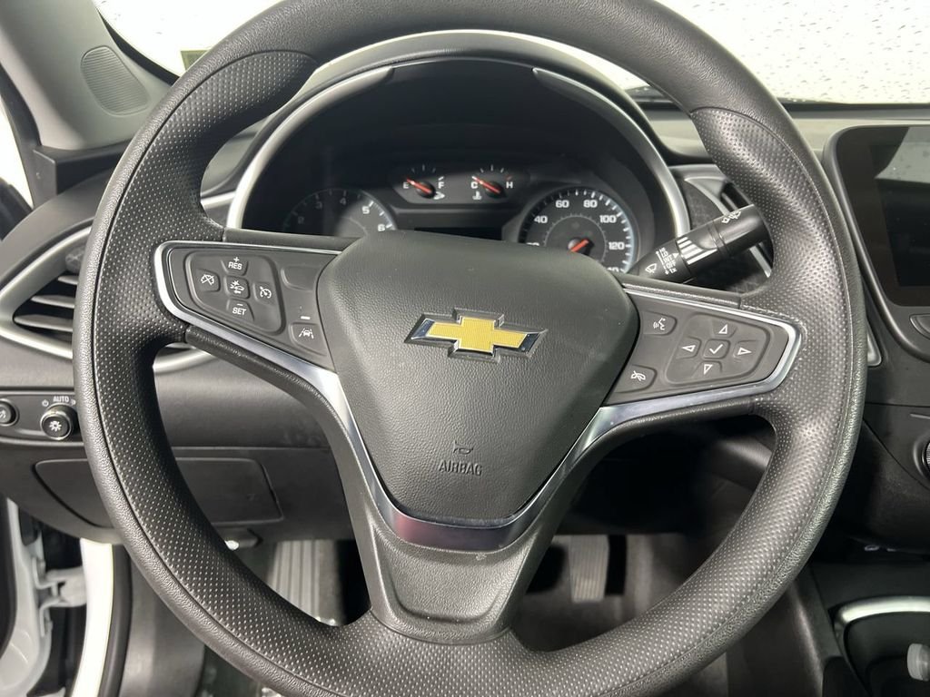 Used 2024 White Chevrolet LT image 10