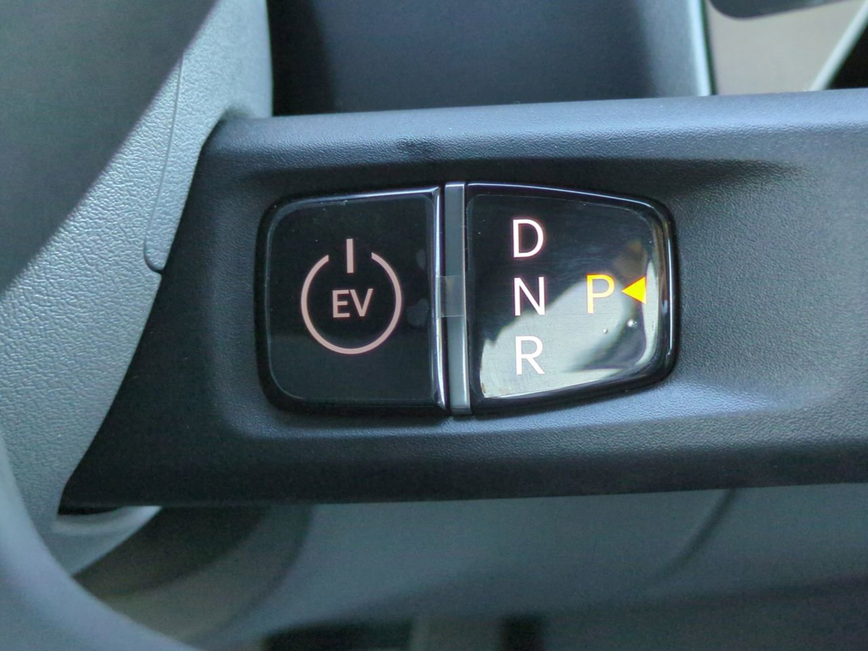 New 2026 Ocean Blue Kia Wind AWD image 34