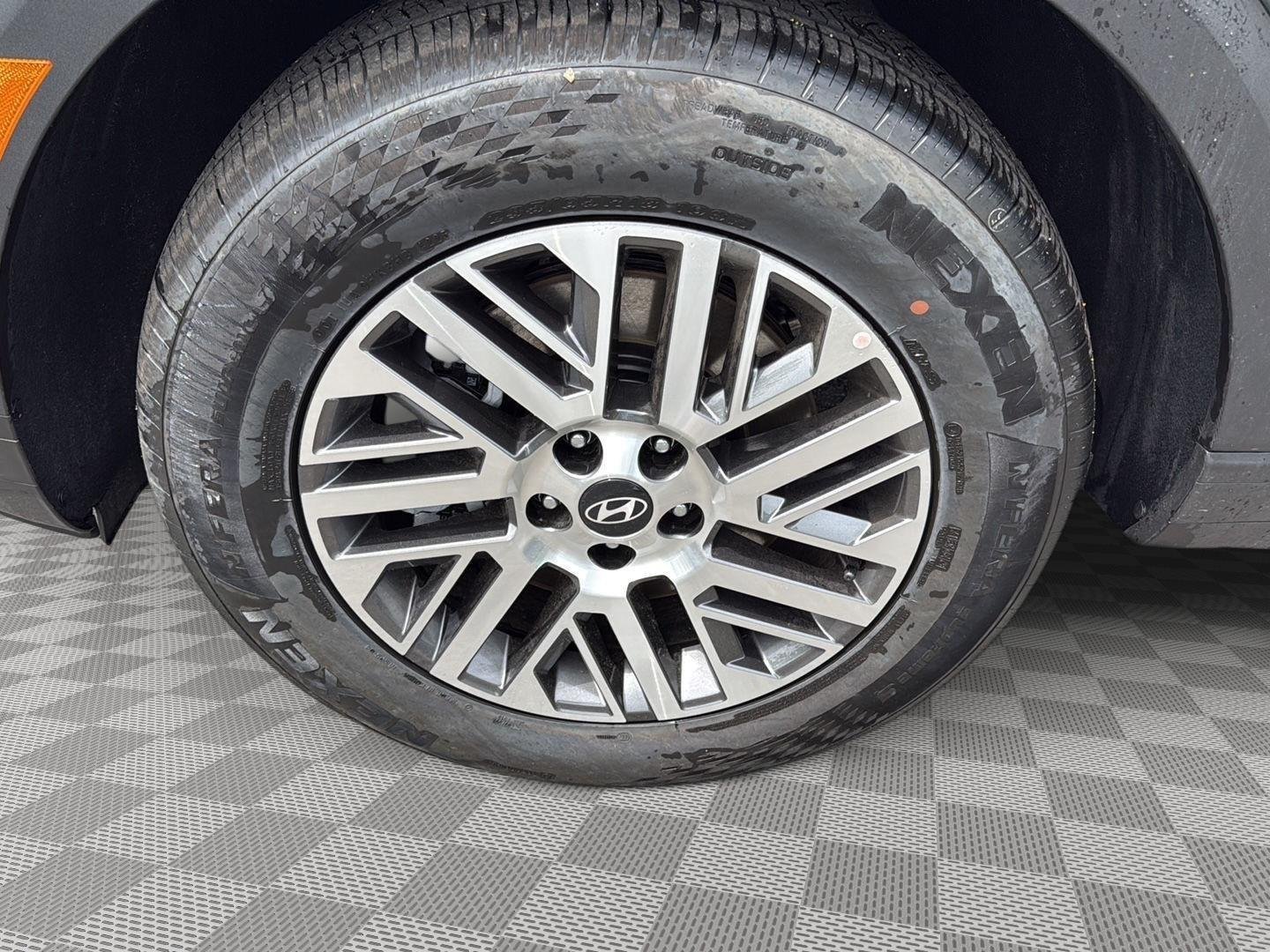 New 2026 Ecotronic Gray Pearl Hyundai SE AWD image 10