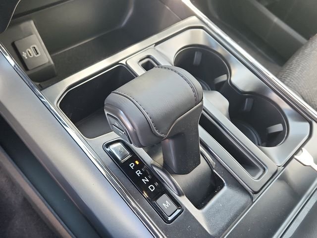 New 2026 Oxford White Ford XLT image 18
