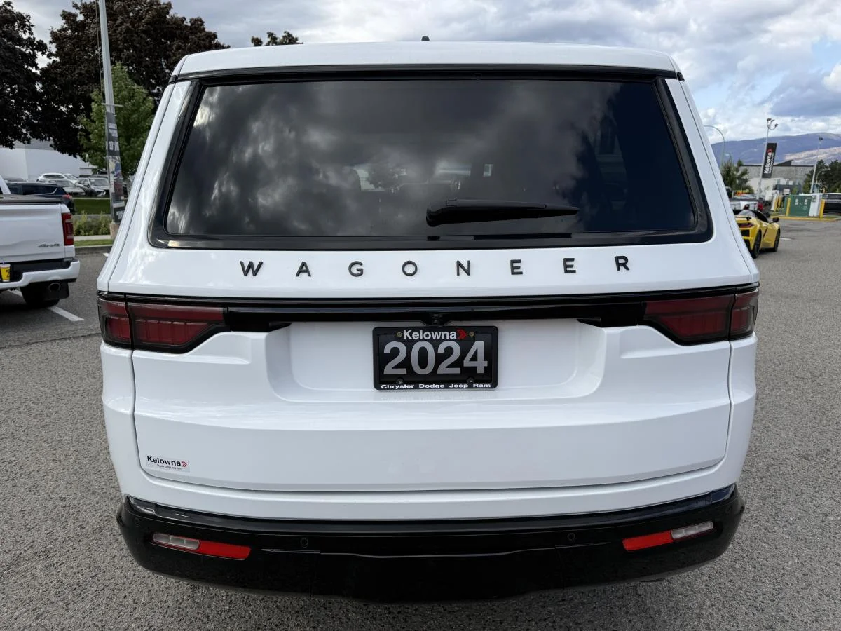 Used 2024 White Jeep Series II Carbide 4x4 image 5