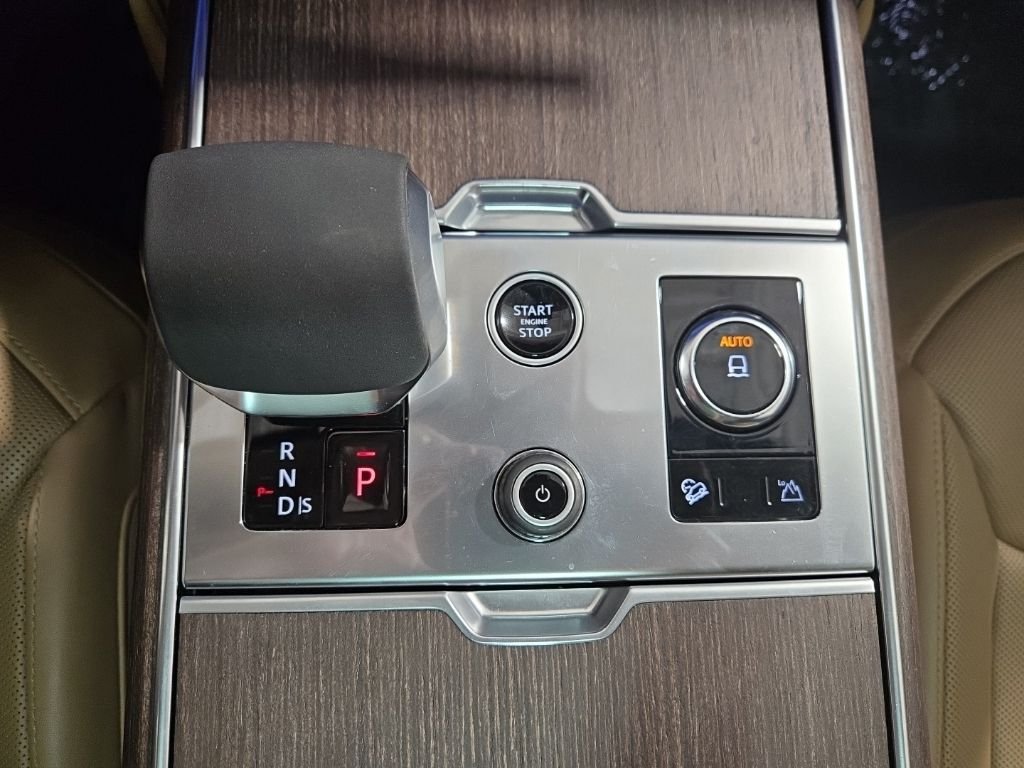 Certified Used 2023 Fuji White Land Rover SE image 16