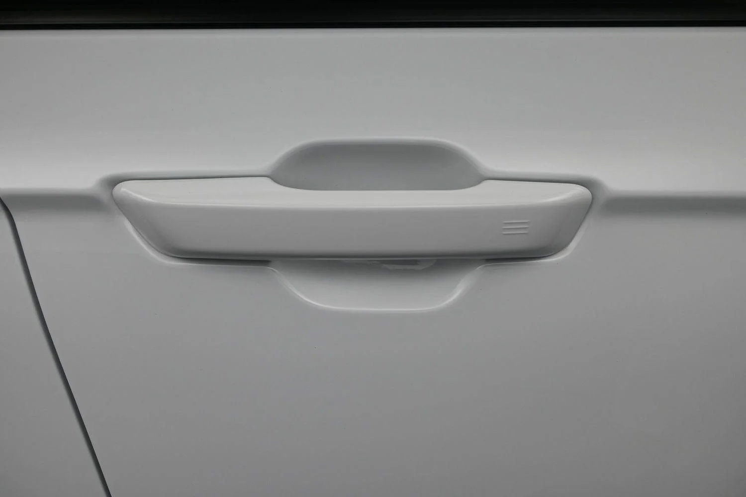 New 2026 Bright White Clear-Coat Exterior Paint Jeep Laredo Altitude image 25