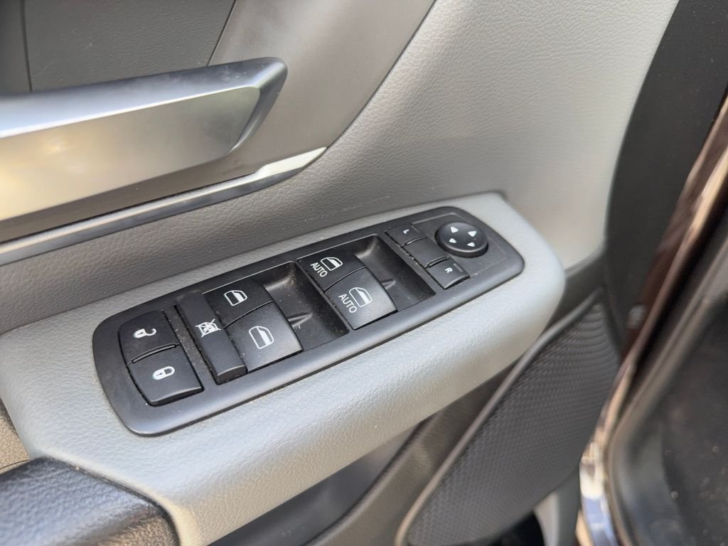 Used 2019 Brown Ram Big Horn/Lone Star image 11