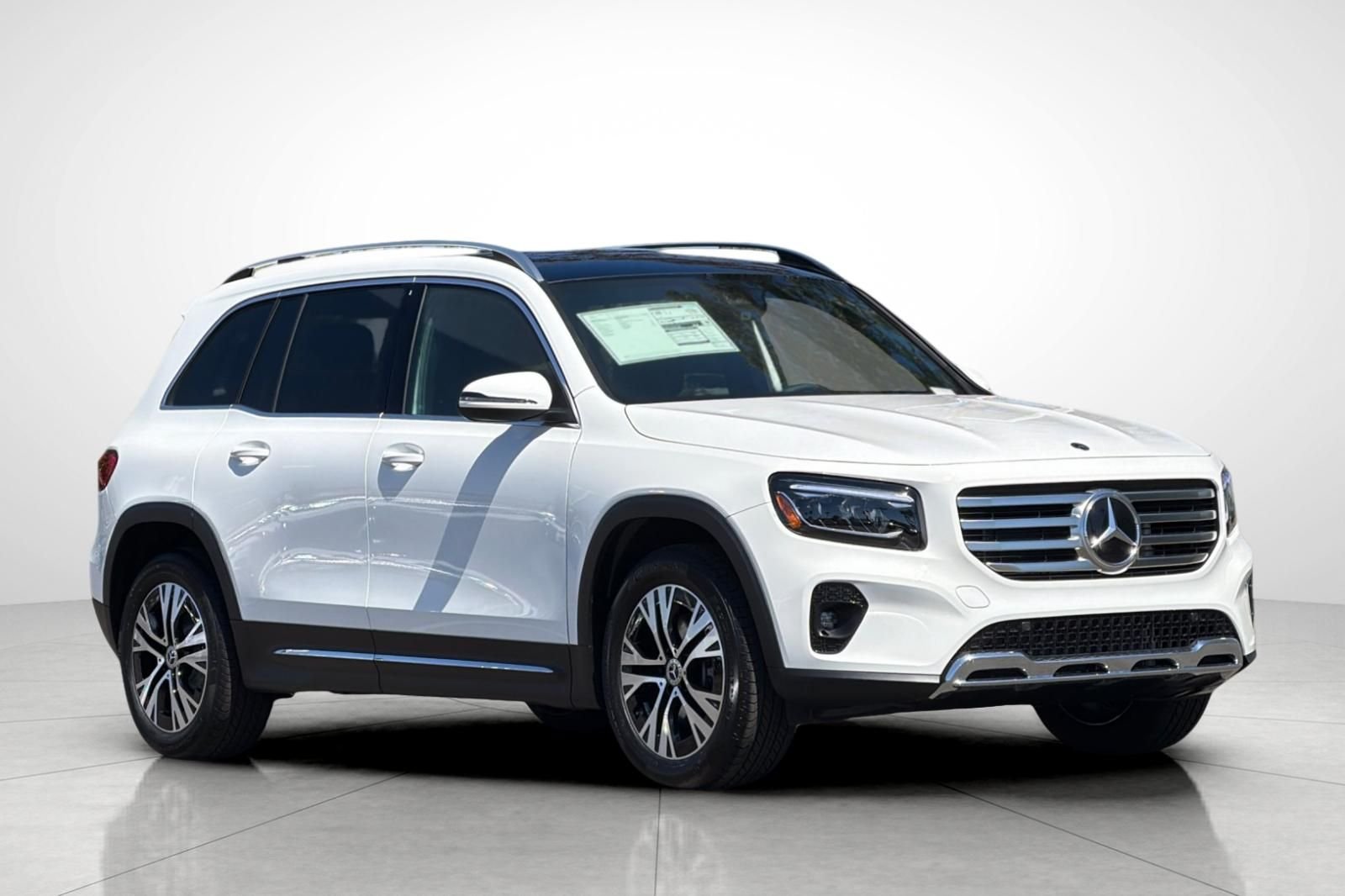 New 2026 Polar White Mercedes-Benz GLB 250 image 27