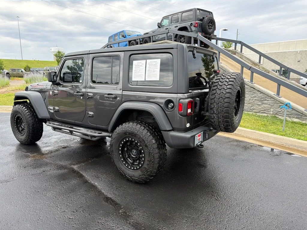 Used 2020 Gray Jeep Unlimited Sport image 5