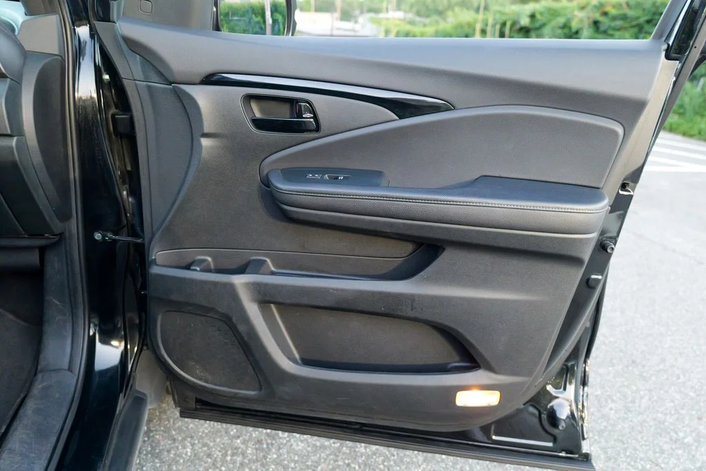 Used 2023 Black Honda Elite image 32