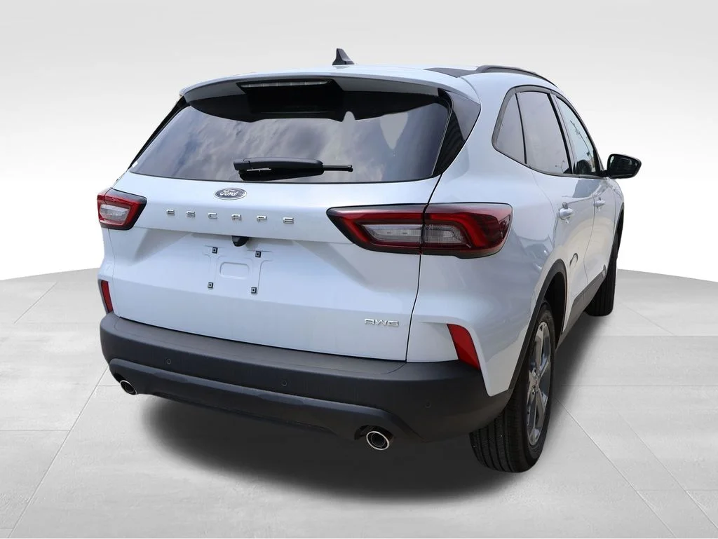 New 2026 Space Silver Metallic Ford ST-Line image 16