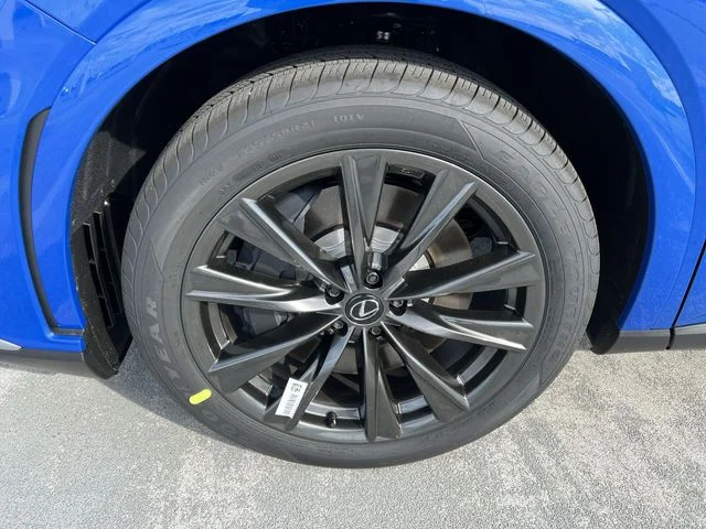 Used 2024  Lexus 350 F Sport Handling image 10