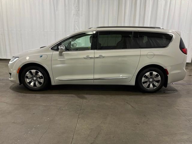 Used 2020 White Chrysler Limited image 7