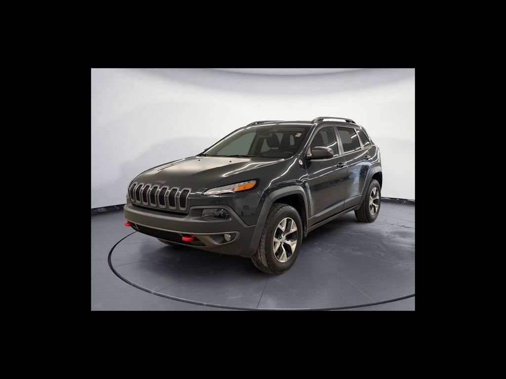 Used 2017 Jeep Cherokee Trailhawk with VIN 1C4PJMBB8HW514981 for sale in Terre Haute, IN