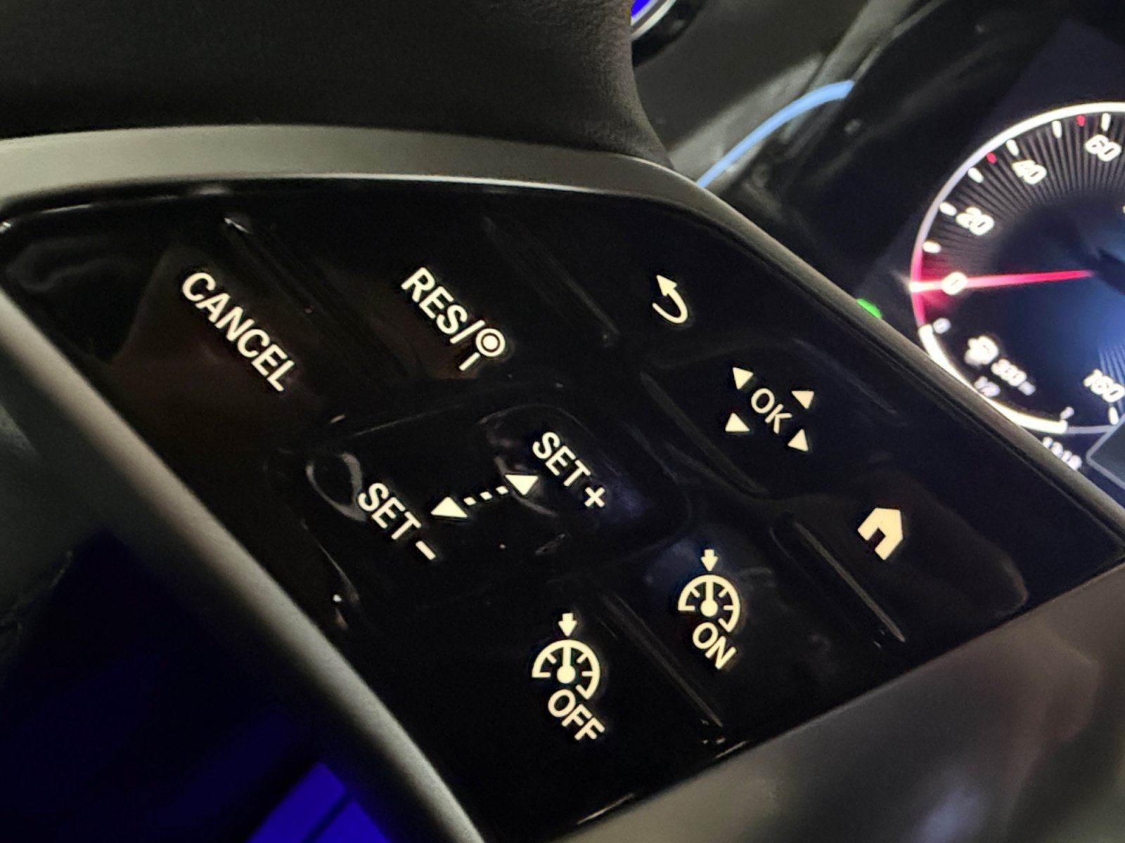 New 2026 Cosmos Black Metallic Mercedes-Benz GLB 250 image 25