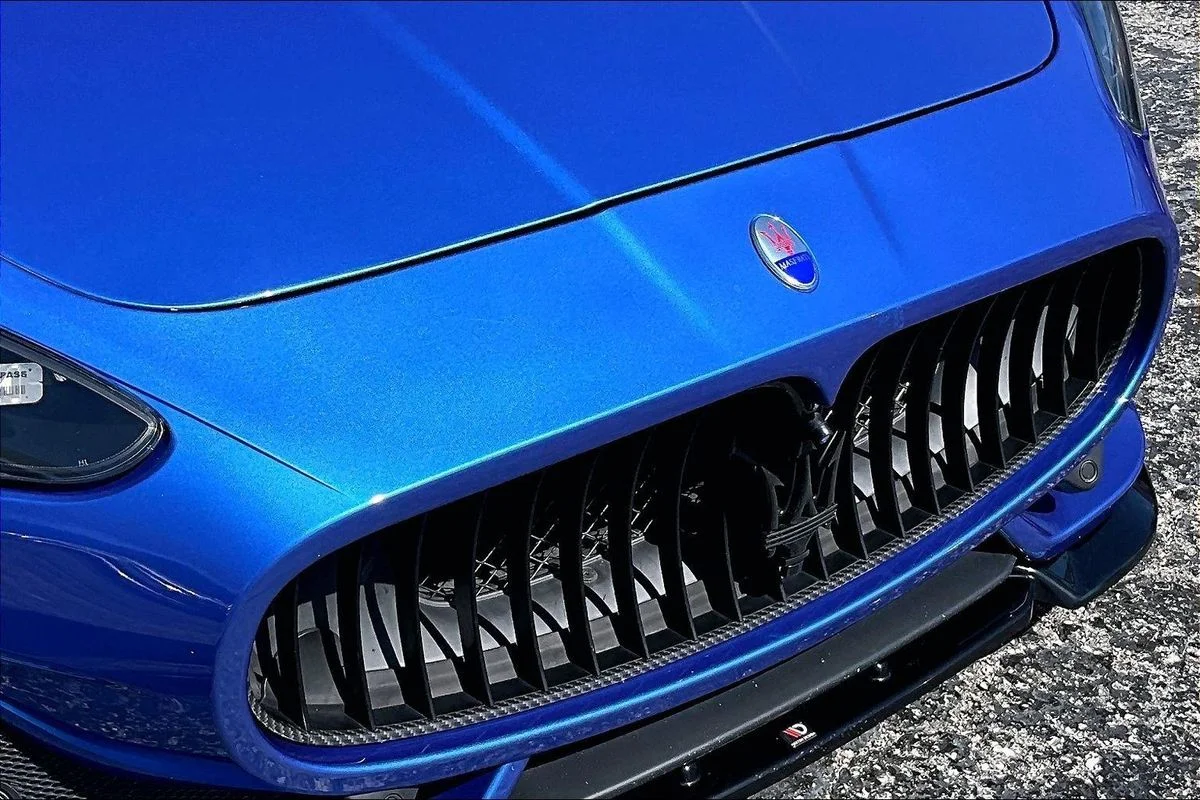 Used 2014 Blue Maserati Sport image 35