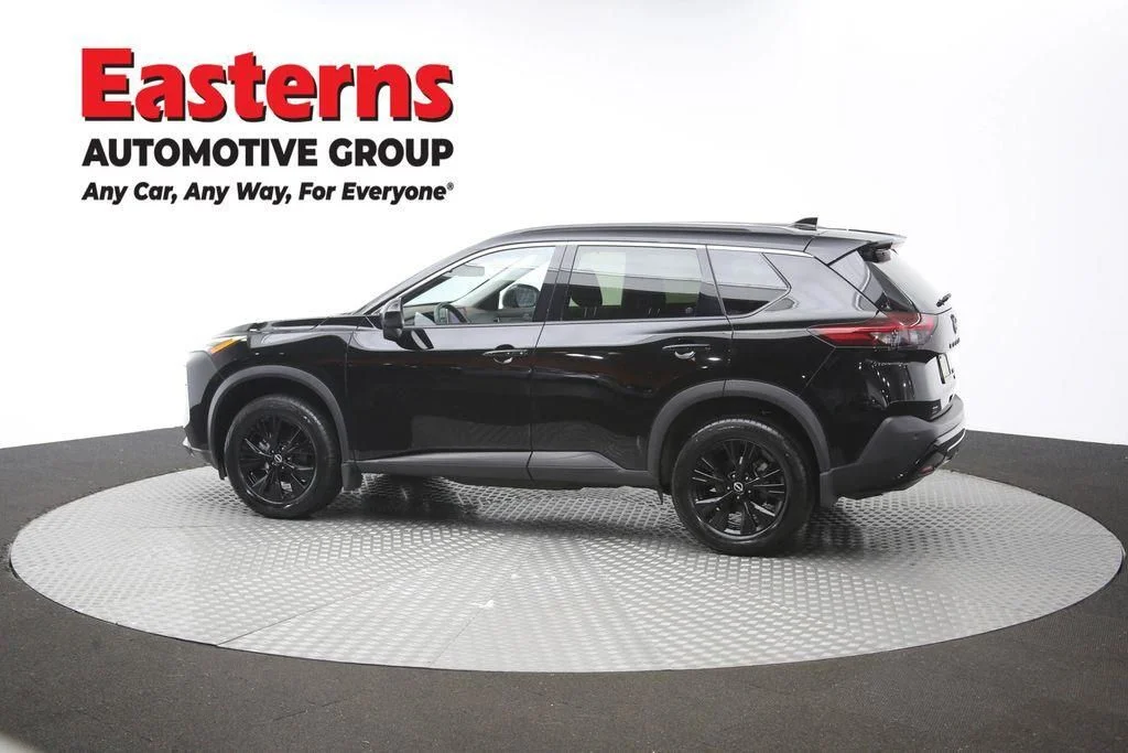 Used 2023 Black Nissan SV image 65