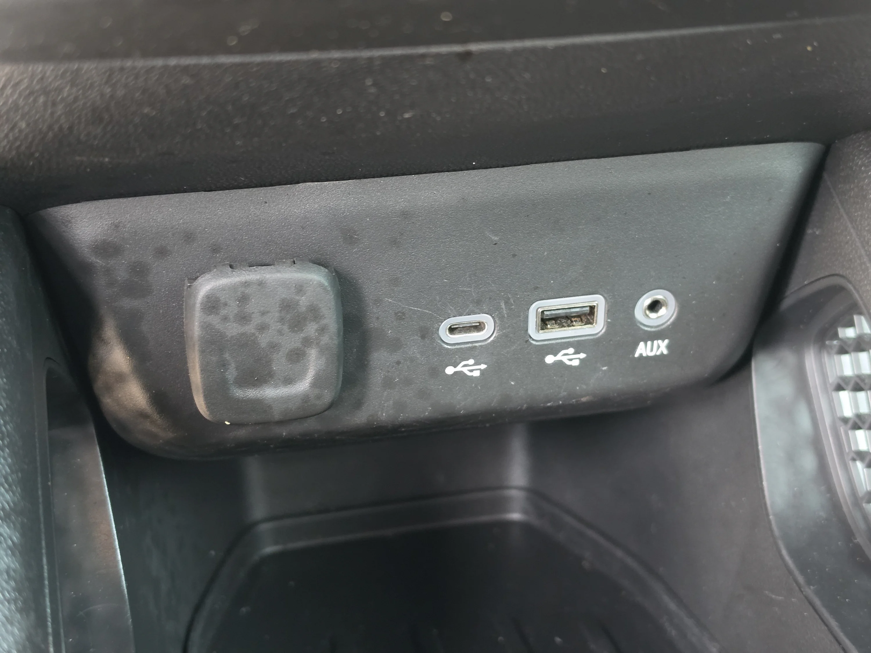 Used 2023 Summit White Chevrolet RS image 28